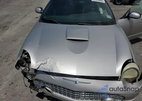 2004 Ford Thunderbird z USA, uszkodzony, nr VIN 1FAHP60A04Y112384